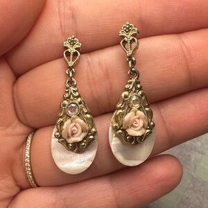 Vintage MOP Elegant Gold and Cream Rose Drop Earrings